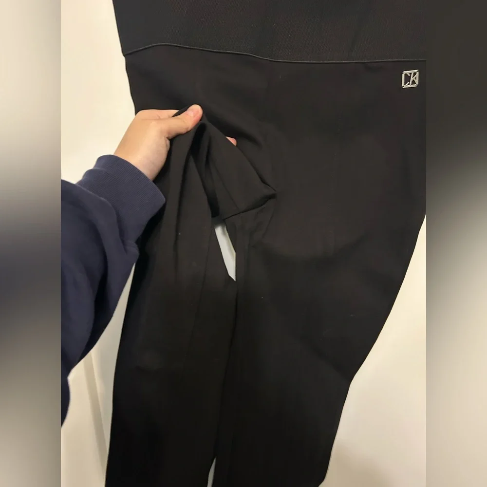 NWT Calvin Klein Modern Slim Leggings in Black
